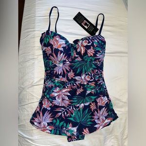 Brand NEW✨ Shores Shapes Swimwear✨